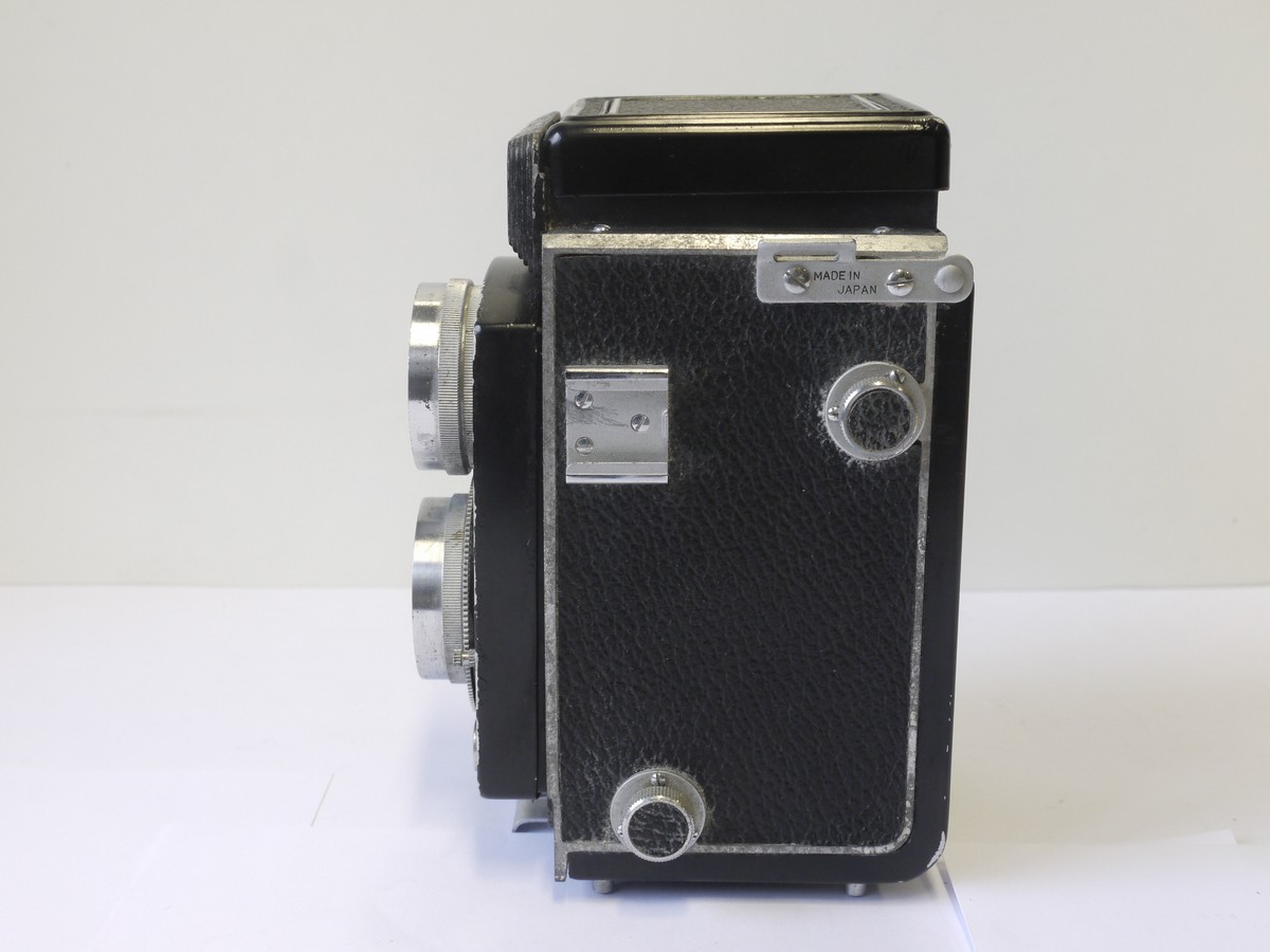 mwclassiccameras-20220121-25 Gnoflex Japanese Copy of the Rolleicord c1955 with 7.5cm f3.5 Horinor Anastigmat coated lens in NKS-SC shutter