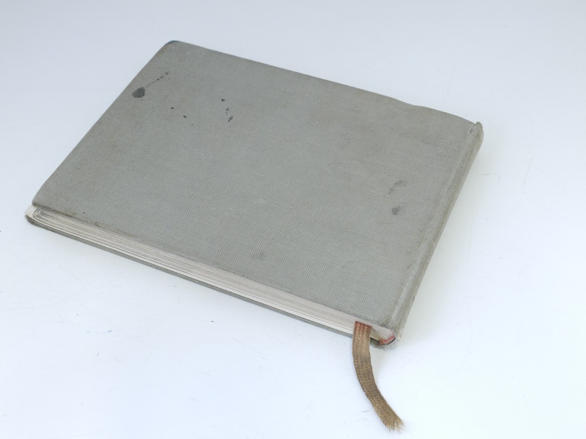 mwclassiccameras-20220211-111 Pocket Leica Book by Kisselbach, 1st Edition, hardbound. 192 pages in English