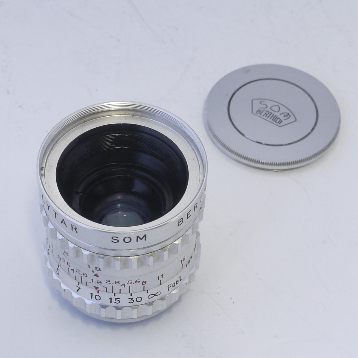 mwclassiccameras-20220225-284 Som Berthiot 25mm f1.8 Lytar chrome C mount 16mm cine lens + makers front cap