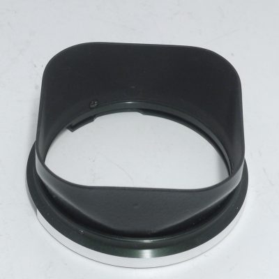 Widepan Bayonet 3 metal lens hood, crackle finish + makers box. For use with f2.8 Planar & Xenotar TLR lenses