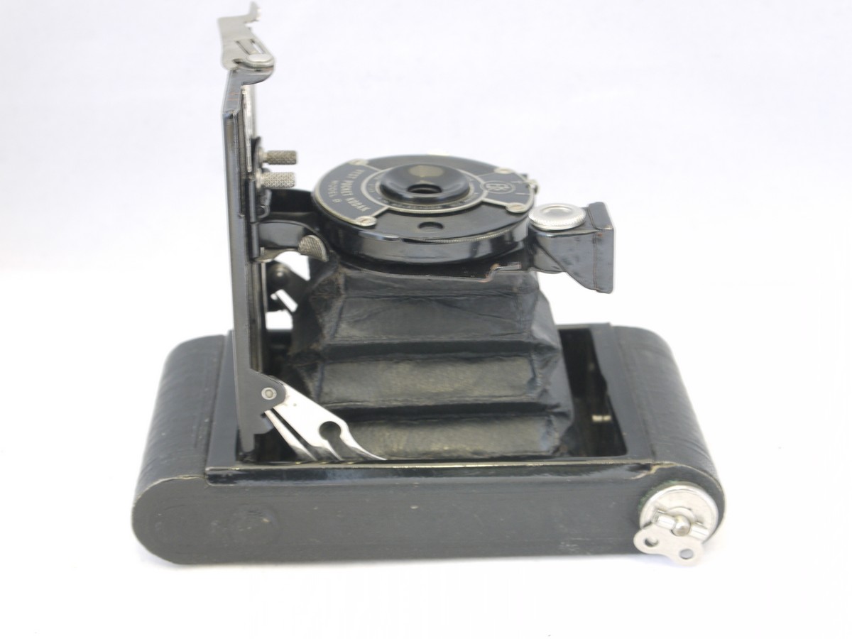 mwclassiccameras-20220325-122 Kodak Vest Pocket Autographic Model B 127 folding camera, all black, with original instructions & leather carry case. NO Pen fitted