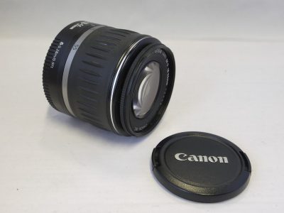 Canon EF-S 18-55mm f3.5-5.6 Zoom lens + makers front cap
