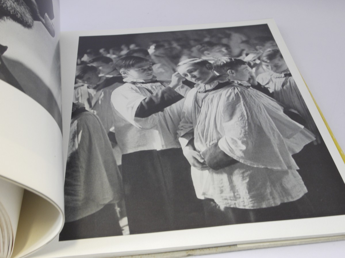 mwclassiccameras-20220415-355 Living Leica book by Dr Walter Kross c1956. Harbound, with dust cover. 1980 pages in English