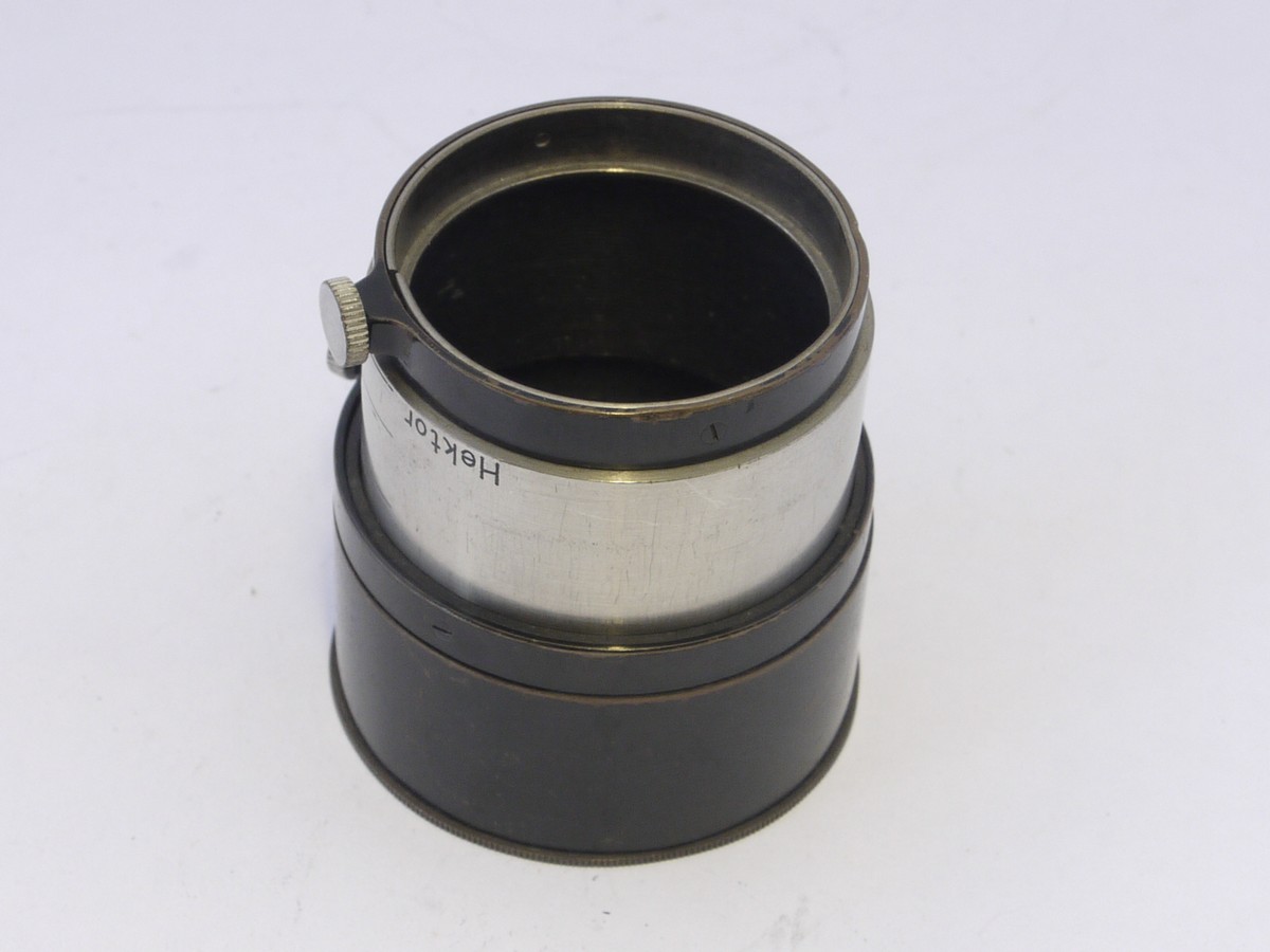 mwclassiccameras-20220415-47 Leitz A36 Push-on Multi lens hood for 3.5cm, 5cm, 9cm & 13.5cm Elmar lenses, BLACK & NICKEL (FIKUS). UNCOMMON
