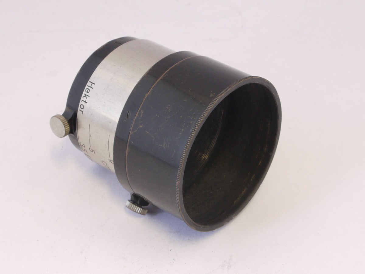 mwclassiccameras-20220415-48 Leitz A36 Push-on Multi lens hood for 3.5cm, 5cm, 9cm & 13.5cm Elmar lenses, BLACK & NICKEL (FIKUS). UNCOMMON