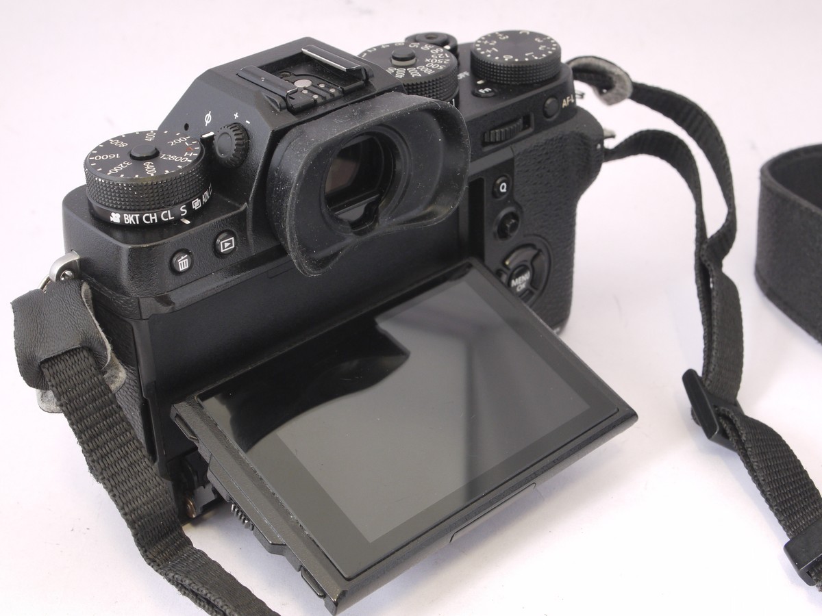 mwclassiccameras-20220422-144 Fujifilm X-T2 24.3MP Digital Mirrorless camera body, CMOS III Sensor, with 2 x Fuji Batteries, BC-W126S Charger, EF-X8 Mini Flash, Neck Strap,, Instructions, body cap & makers box with full packaging