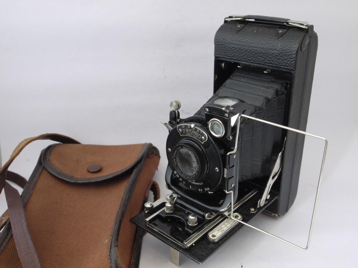 mwclassiccameras-20220422-232 Houghton Butcher No.7 Ensign Carbine 6x9 folding camera with rising front movement with 100mm f4.5 Ensar Anastigmat lens in Trichro shutter + Canvas case