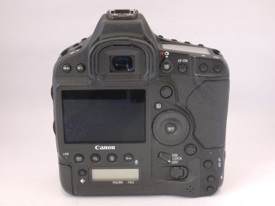 Canon EOS-1DX Mark II (G) DSLR with Lbattery Pack, Canon LC-E4 Charger, body cap, Wide Strap L7,  Instructions