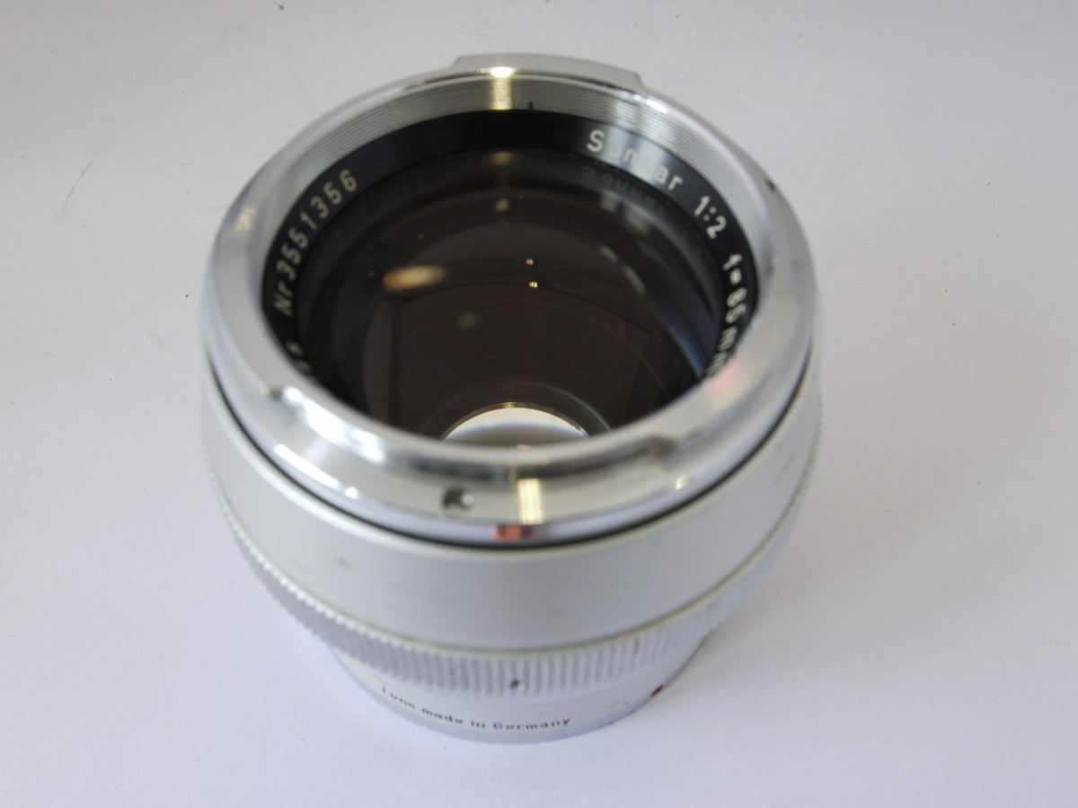 mwclassiccameras-20220513-112 Carl Zeiss 85mm f2 Sonnar chrome Contarex lens + makers front cap