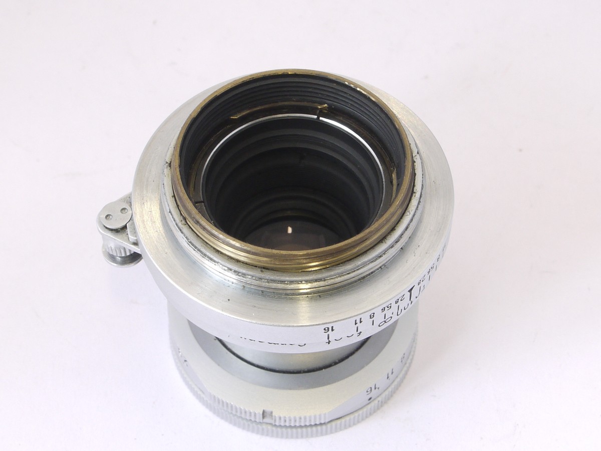 mwclassiccameras-20220513-36 Leitz Wetzlar 50mm f2.8 Elmar-L39 chrome collapsibe lens )No.1819708) + caps
