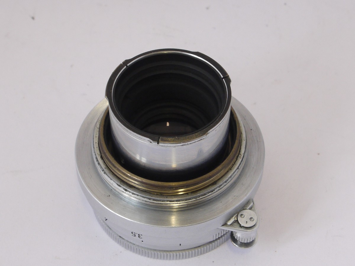 mwclassiccameras-20220513-39 Leitz Wetzlar 50mm f2.8 Elmar-L39 chrome collapsibe lens )No.1819708) + caps