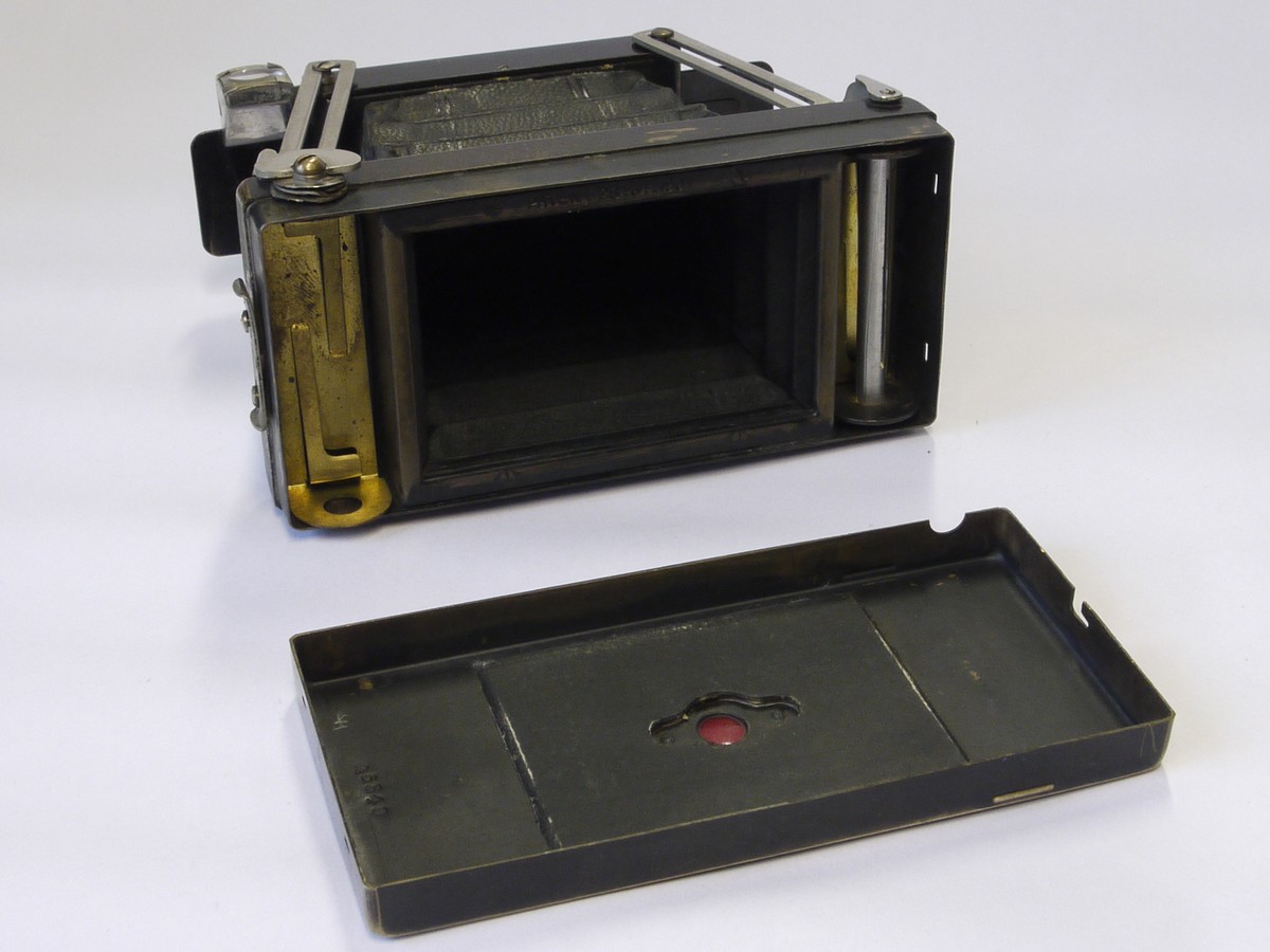 mwclassiccameras-20220520-15 Ensign Ensignette Strut-folding Rollfilm camera, with Sightroll London Normal 3 1/2 inch f6.8 Lens
