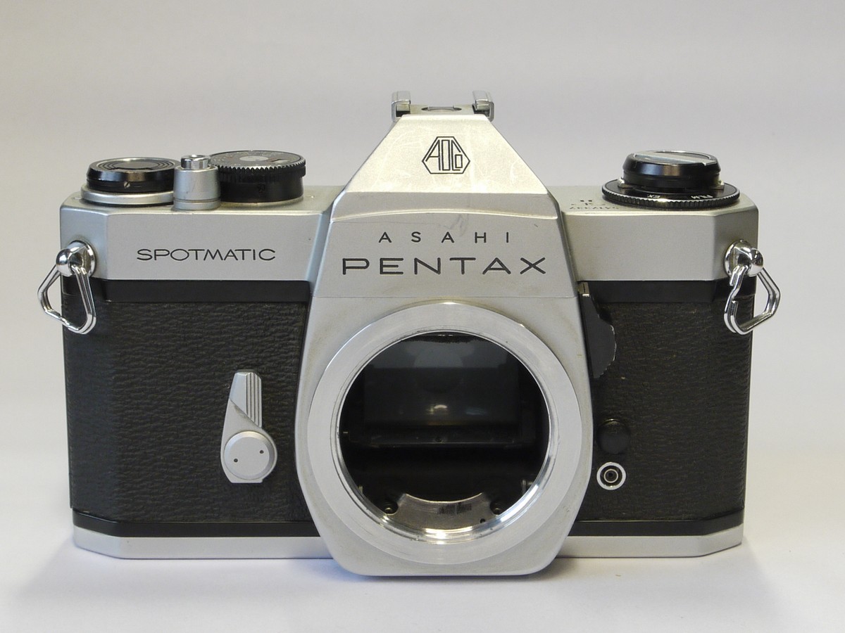 mwclassiccameras-20220520-6 Pentax SPII 35mm SLR body, chrome, M42 screw mount