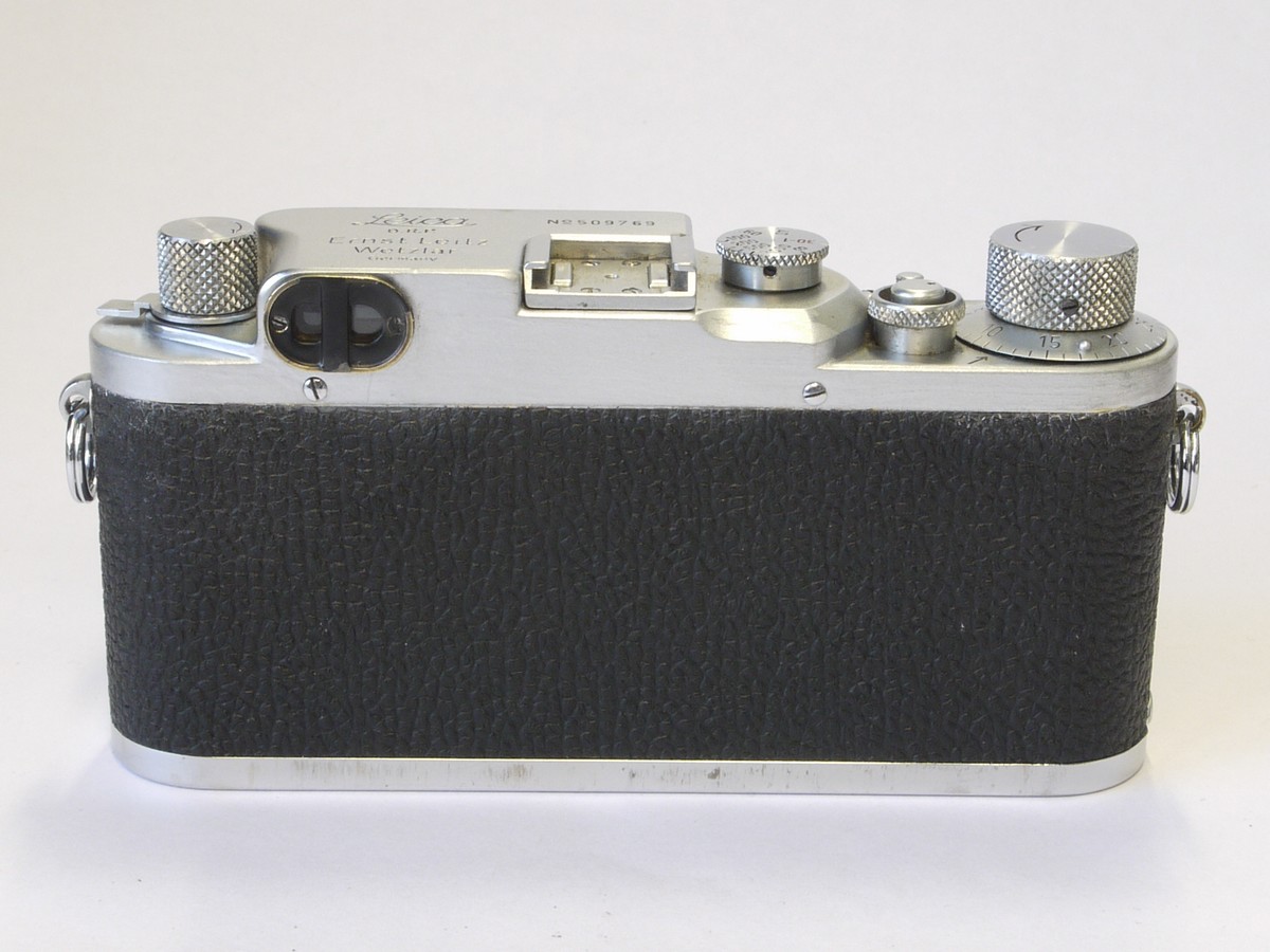 mwclassiccameras-20220527-2 Leica IIIc chrome body (No.509769)