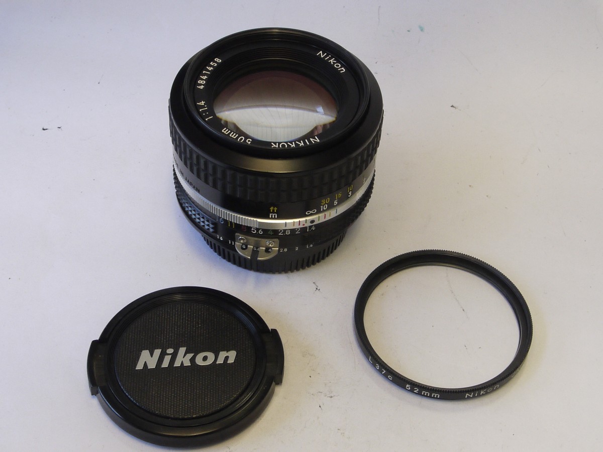 mwclassiccameras-20220527-354 Nikon 50mm f1.4 Nikkor manual focus AI mount lens + makers caps