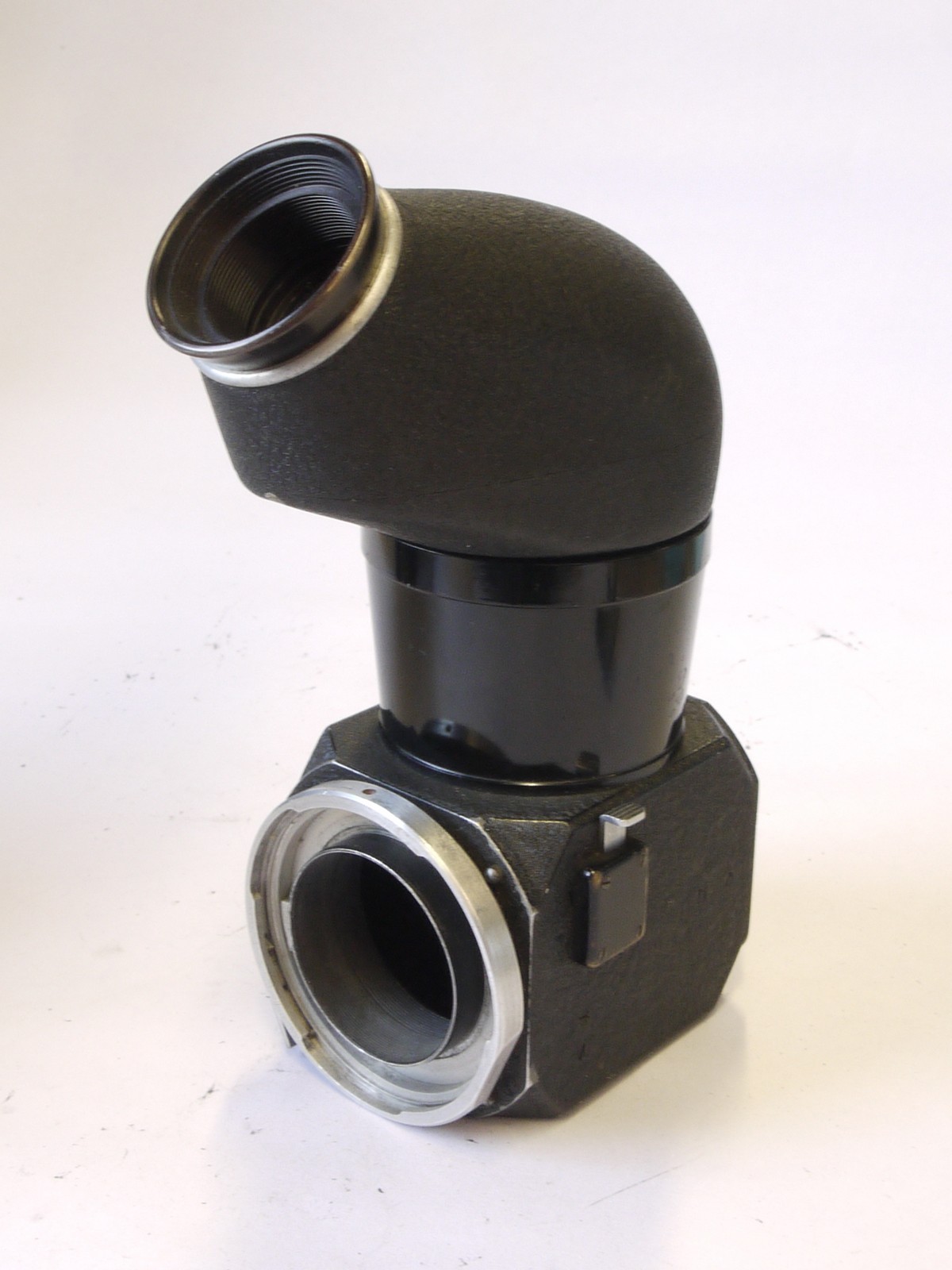 mwclassiccameras-20220603-168 Novoflex Visoflex with rotating 45 degree finder, with Contax Rangefinder camera mount & Leica L39 lens mount. Base engraved "Karl Moller Jun Memmingen/Bay". UNCOMMON