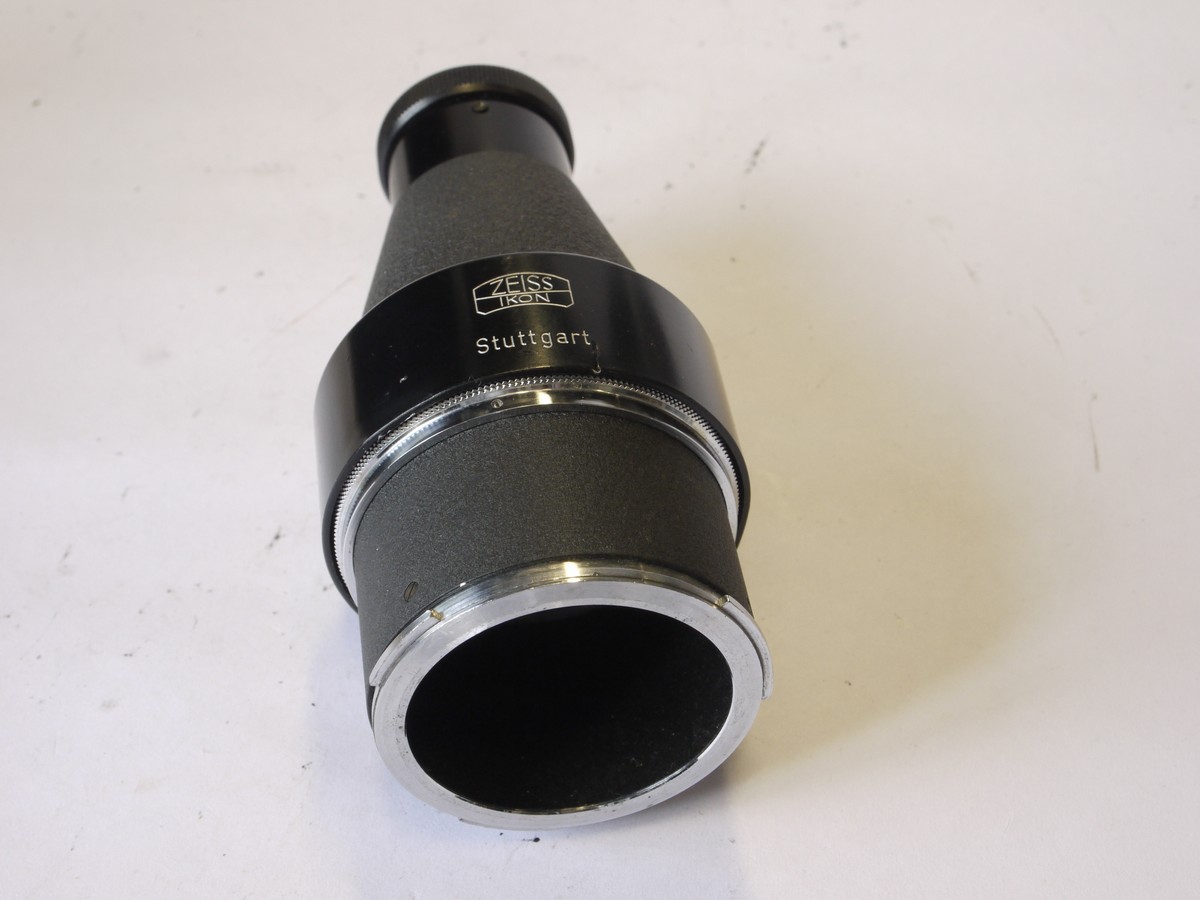 mwclassiccameras-20220603-380 Zeiss Ikon Stuttgart Set of Two Contax Rangefinder Accessories. Vertical Magnifying finder (1251) + Ground Glass focus Checker (5520/6)