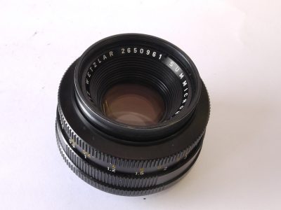 Leitz 50mm f2 Summicron-R 2-cam (No.2650961) + makers clip-on ens hood (12564)