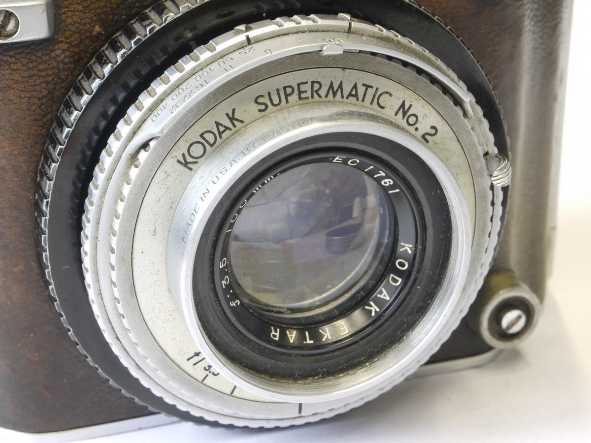 mwclassiccameras-20220610-205 Kodak Medalist 6x9 on 620 coupled rangefinder camera with 100mm f3.5 Ektar lens in extending helicoid. UNCOMMON