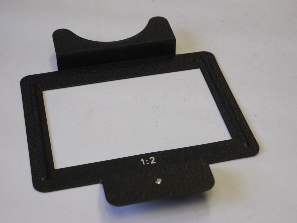 mwclassiccameras-20220610-281 Leitz Copying Gauge/Stand, Grey crackle finish, BEOON, with platform, column, B,C & D tubes, Set of three masking frames (1:1, 1:1.5 & 1:2), Magnifier & Grond glass focus checker. Can be used for all Leica Cameras. UNCOMMON