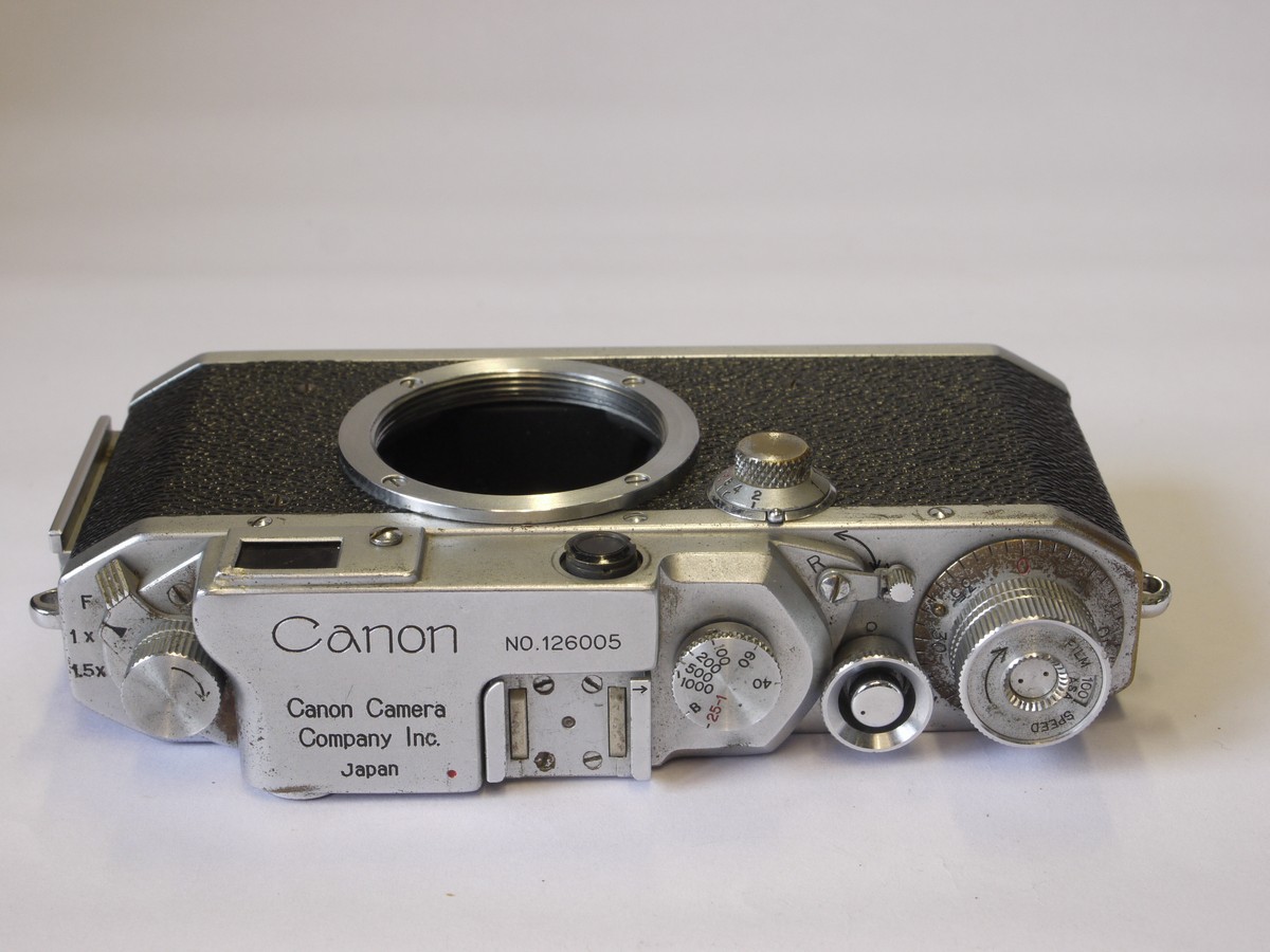 mwclassiccameras-20220610-50 Canon IID Leica Copy chrome body, L39 (No.126005)
