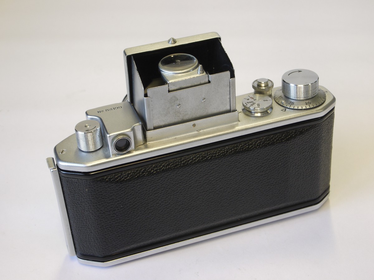 Asahiflex IIA 35mm SLR with waist-level finder (No.83199) + 58mm