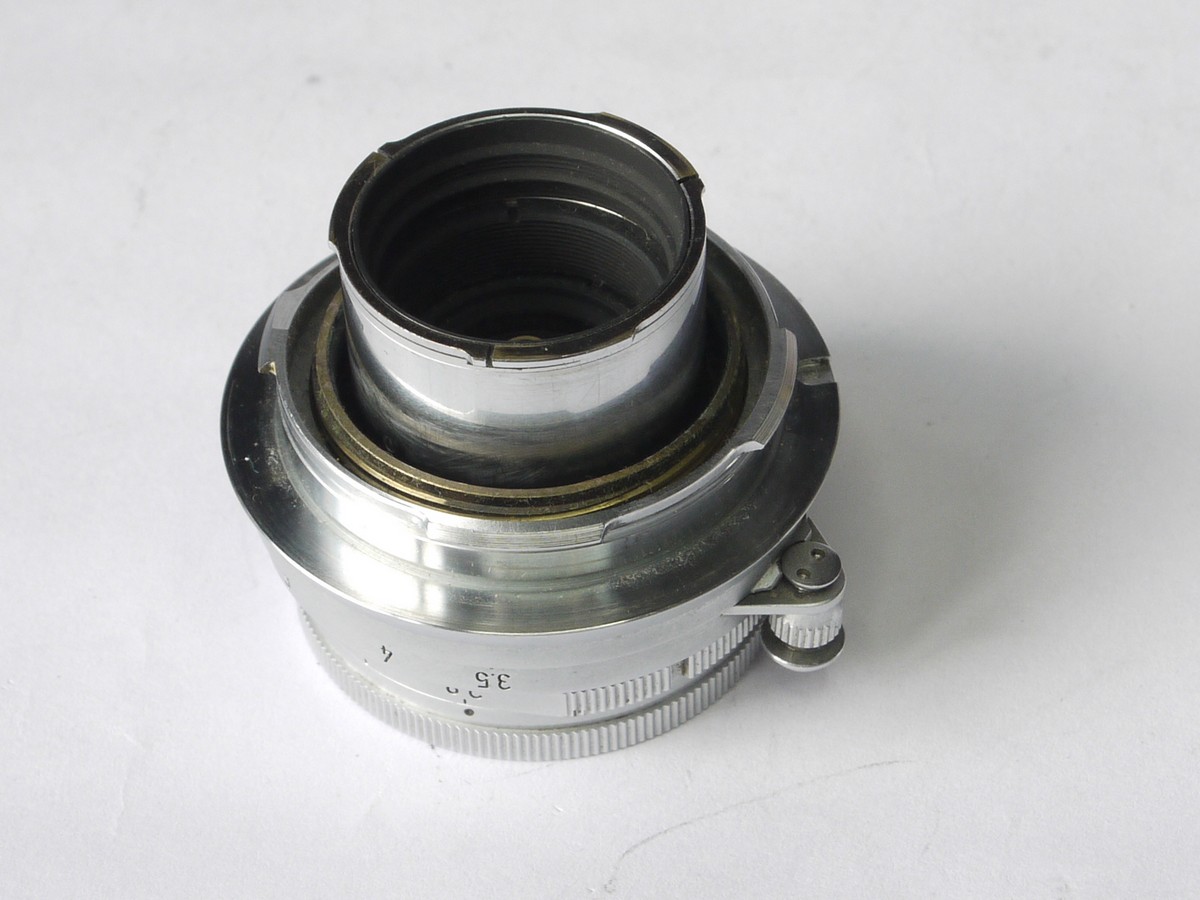 mwclassiccameras-20220715-215 Leitz Wetzlar 50mm f2.8 Elmar-M chrome collapsible lens (No.1698244)