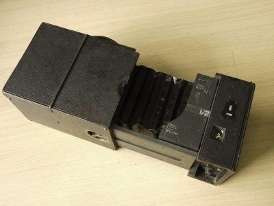 Newman & Guardia Universal Pattern B 1/4 Plate Box type camera c1905-13 with 140mm f6.3 Anastigmat lens & N&G Pneumatic shutter