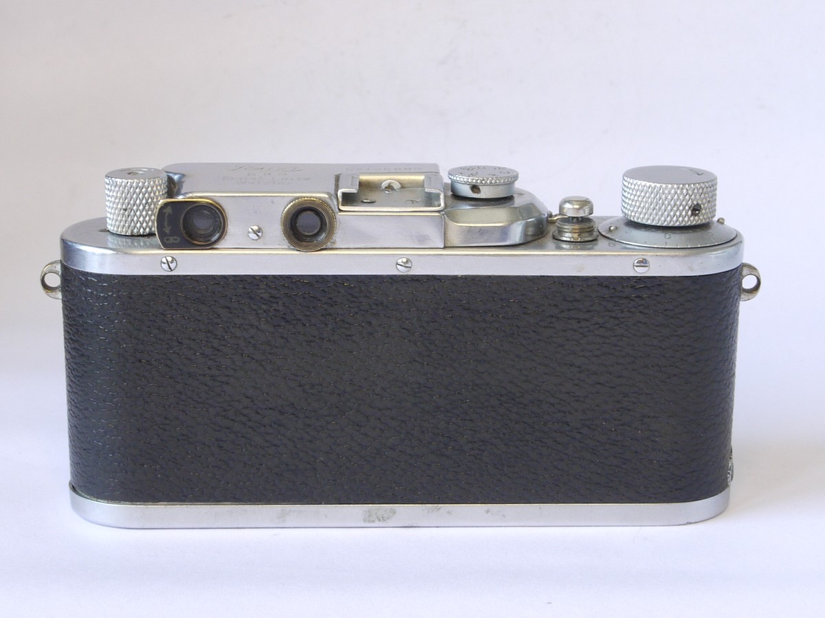 mwclassiccameras-20220729-14 Leica III chrome body (No.126885)