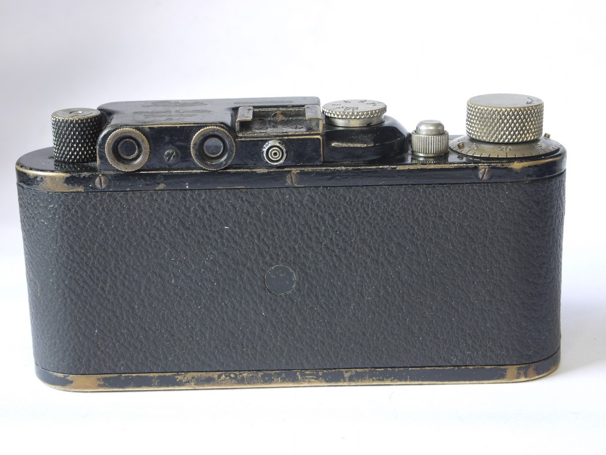 mwclassiccameras-20220729-163 Leica II black & nickel body (No.85426) with flash synch on rear top