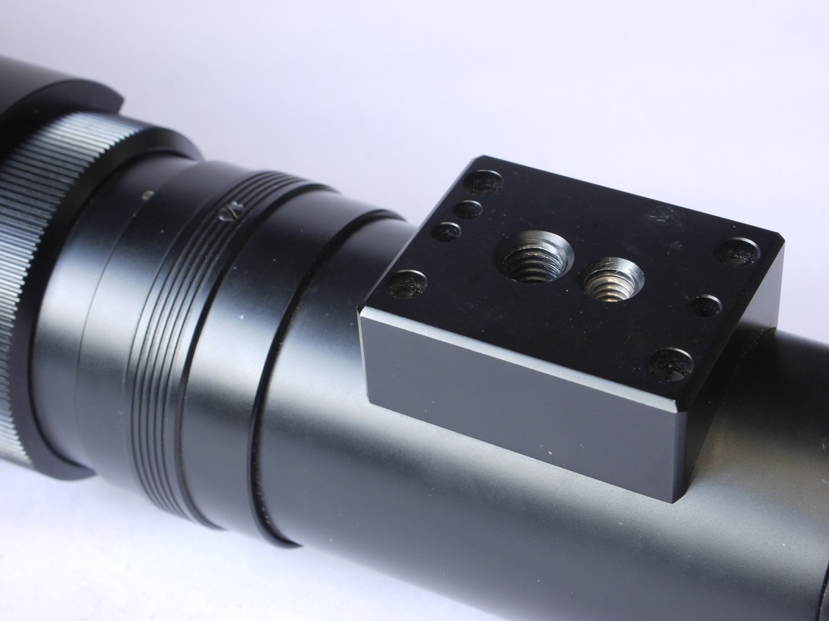mwclassiccameras-20220729-278 Leitz Wetzlar 400mm f6.8 Telyt-R lens (No.2514784) with tripod mount, uilt-in lens hood & removable R mount + makers caps