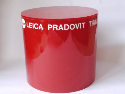 Leitz Trinovid/Pradovit Red Acrylic circular display stand 50 x 62mm