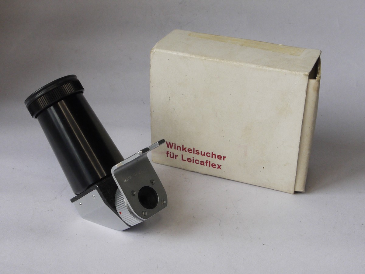 mwclassiccameras-20220729-427 Leitz Shoe fitting adjustable right-angle eyepice finder for Leicaflex + makers box