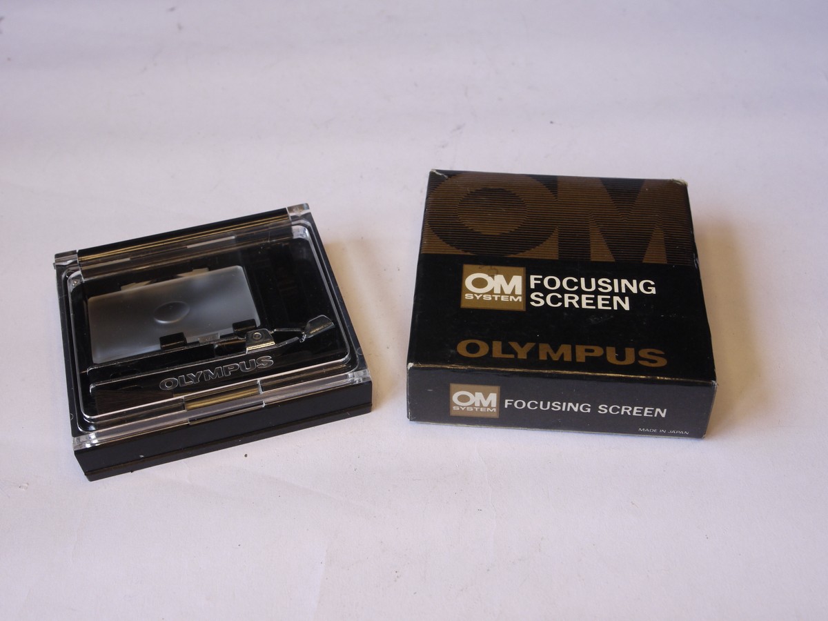 mwclassiccameras-20220805-205 Olympus OM Focusing Screen, Matte with Centre Spot, with Tweezers, Brush, Keeper case & Box