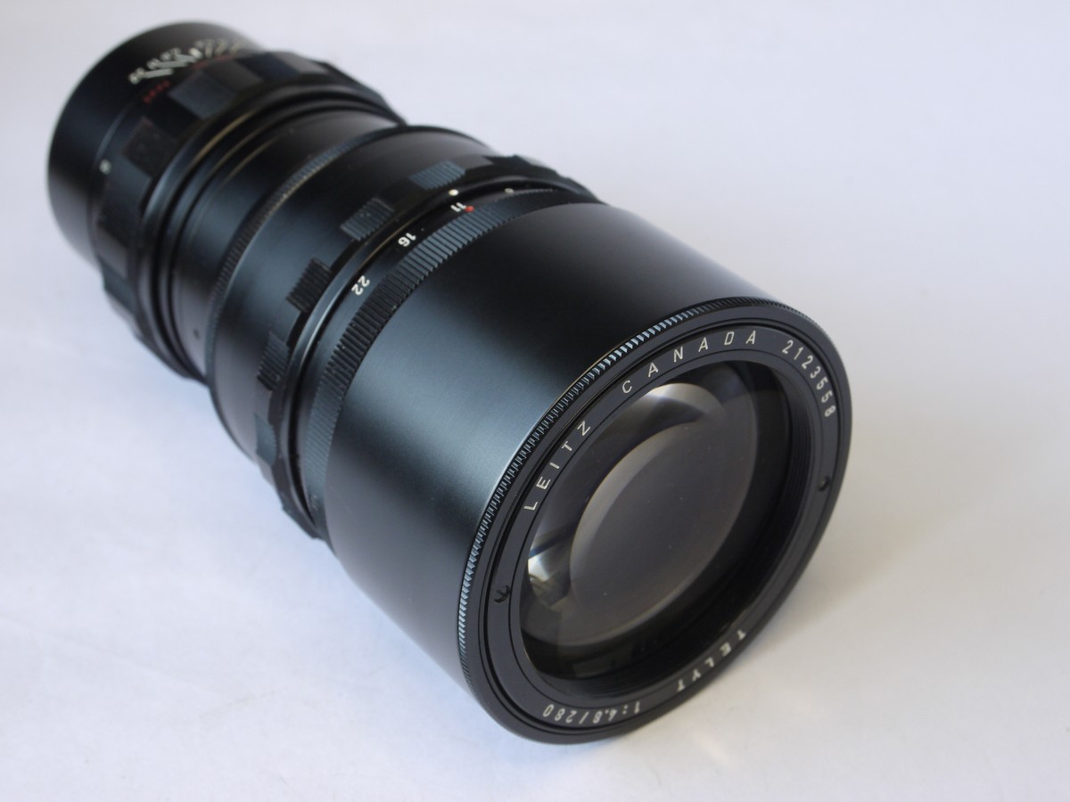 mwclassiccameras-20220812-330 Leitz Canada 280mm f4.8 Telyt lens L39 (No.2123558) with built-in lens hood + M mount adapter (16466) & makers box