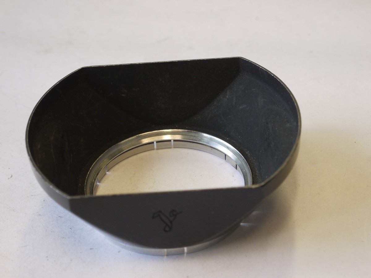 mwclassiccameras-20220819-167 Voigtlander 42mm push-in black metal lens hood for 35mm lens (310/42)