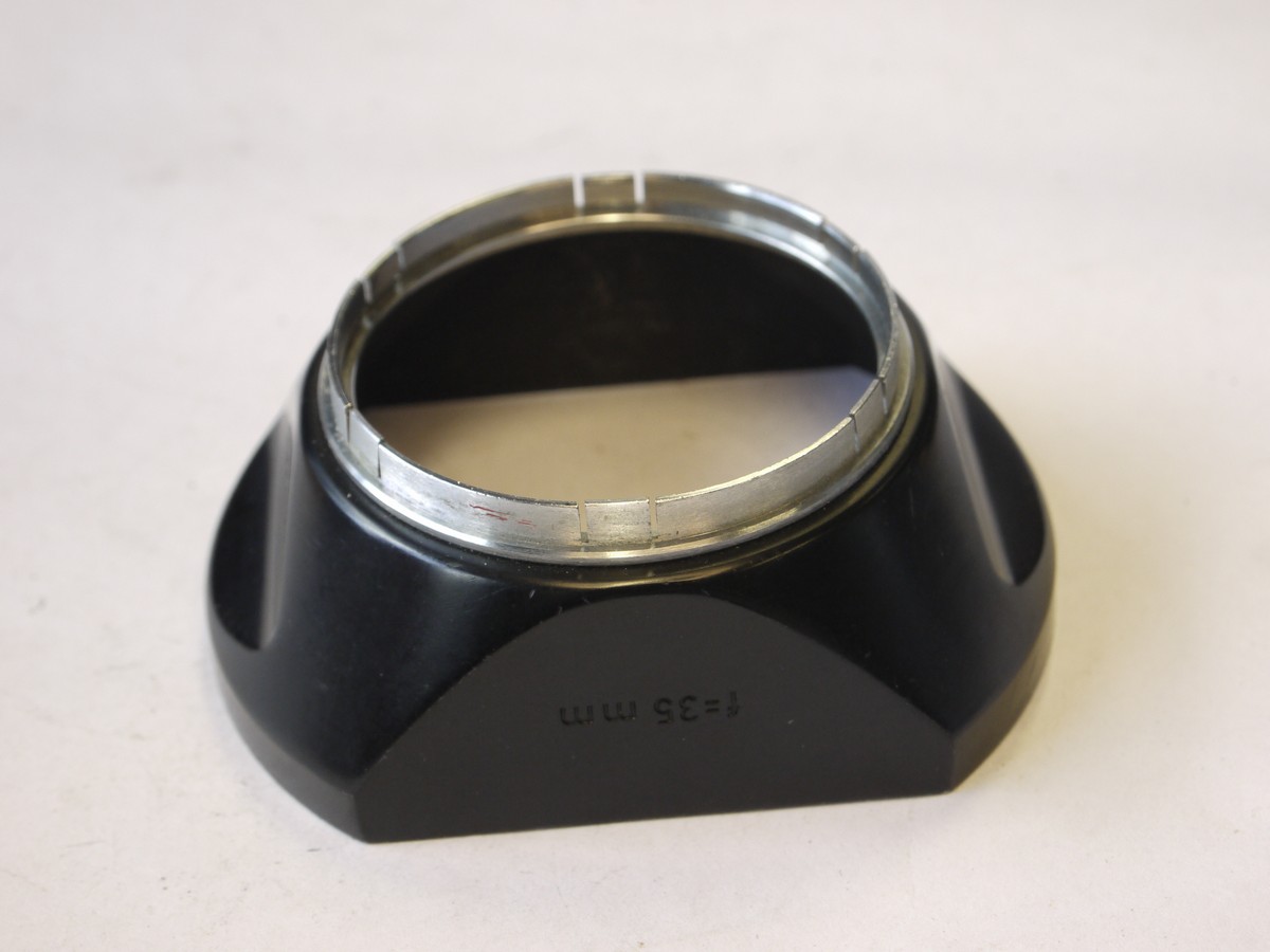 mwclassiccameras-20220819-168 Voigtlander 42mm push-in black metal lens hood for 35mm lens (310/42)