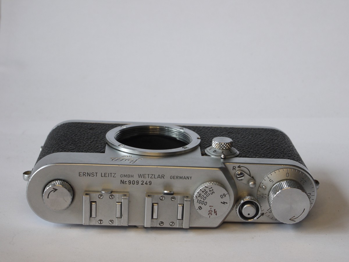 mwclassiccameras-20220902-12 Leica Ig chrome body (No.909249) Has no viewfinder/rangefinder