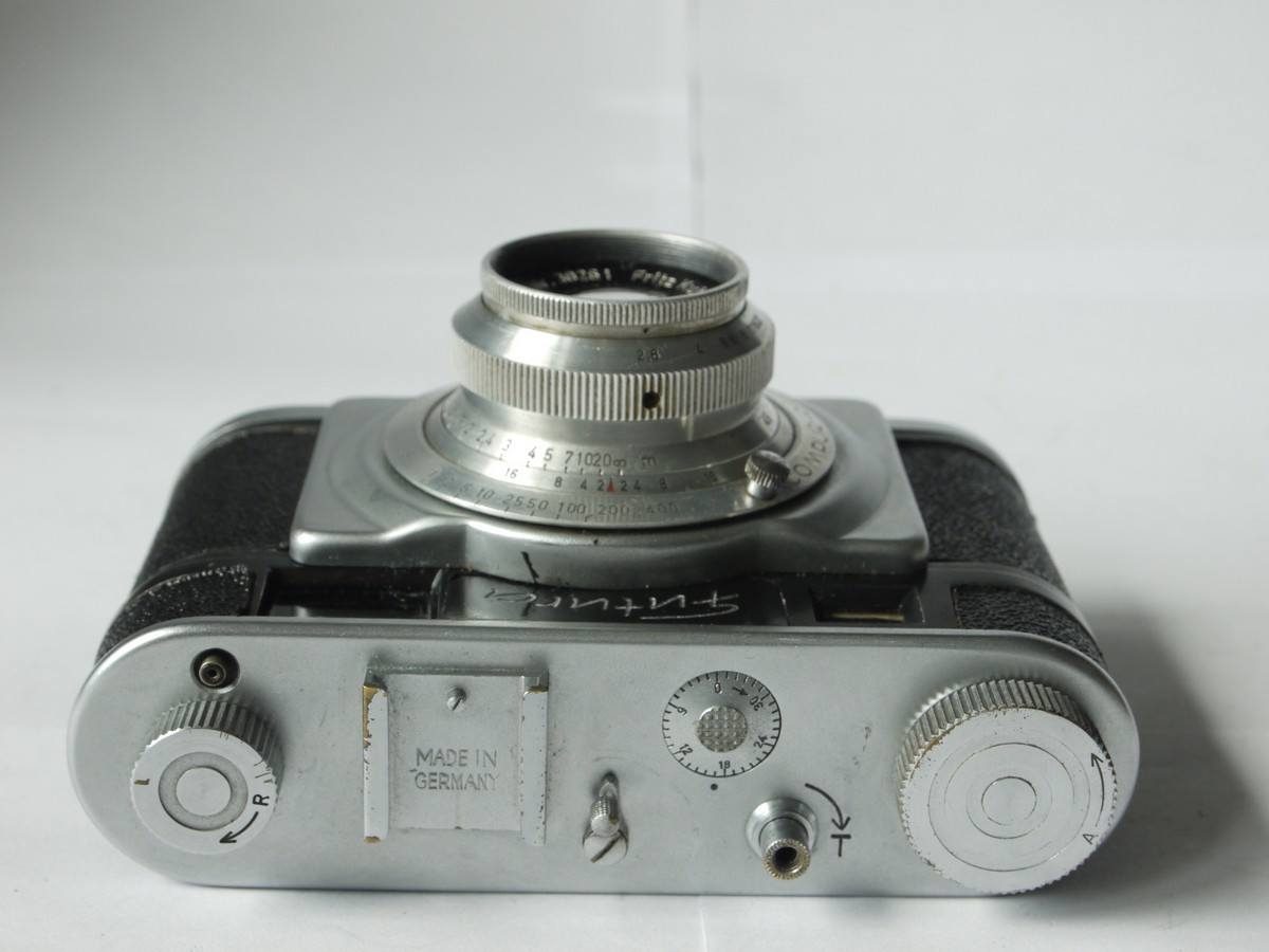 mwclassiccameras-20220902-243 Futura Standard 35mm Coupled Rangefinder camera + 50mm f2.8 Elor interchangeable screw mount lens. UNCOMMON