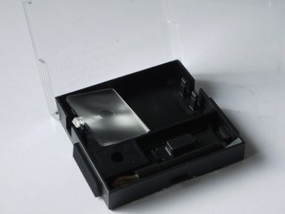 Leitz R Interchangeable Focusing Screen, plain with Centre Circle (Type 2 14304) + Tweezers, Brush, keeper case, instructions & Box