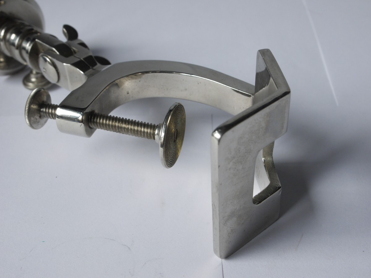 mwclassiccameras-20220909-64 Chromium plated Clamp device with female tripod mount. Probably for camera use. Attrctive looking
