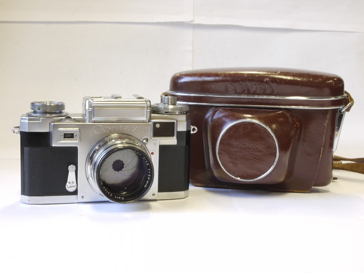 mwclassiccameras-20220916-357 Zeiss Ikon Contax IIIa with coloured shutter dial numbers + Carl Zeiss 50mm f1.5 Sonnar lens & makers ER case