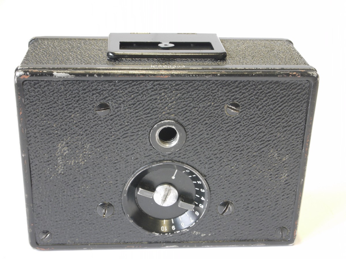mwclassiccameras-20220923-555 Krasnagorsk FT-2 35mm Panoramic camera with 5cm f5 lens + set of 2 cassettes for use.