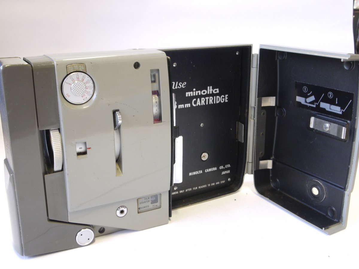 mwclassiccameras-20221007-123 Minoltina 8 Standard 8 Cartridge cine camera, battery operated, with 8-25mm f1.8 Zoom Rokkor lens