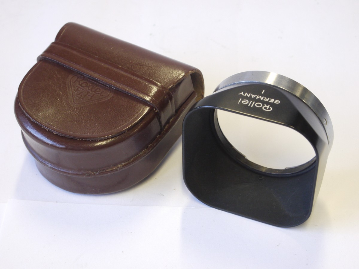 mwclassiccameras-20221007-190 Rollei Bayonet 1 metal lens hood for f3.5 Tessar/Xenar Rolleiflex TLR lenses + makers leather case