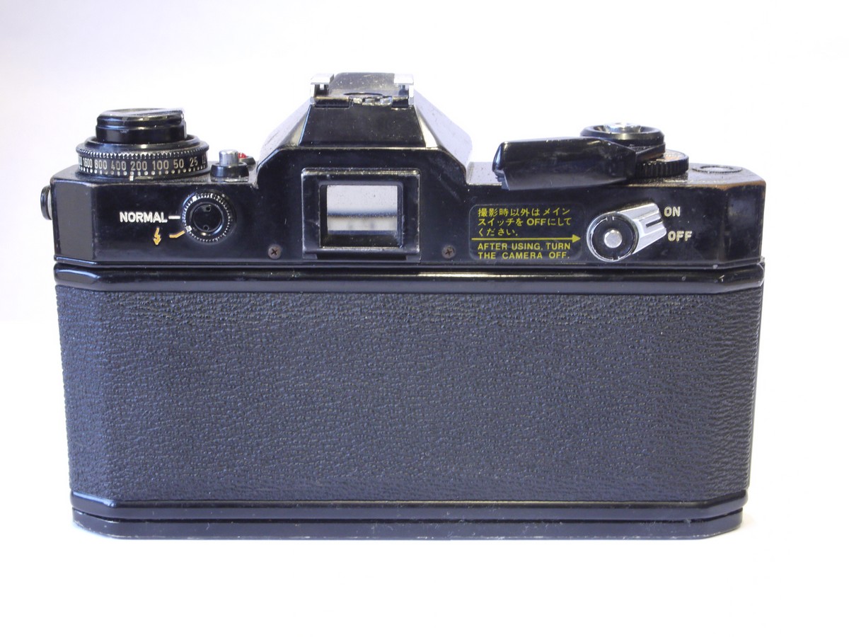 mwclassiccameras-20221007-2 Canon EF Black 35mm SLR body