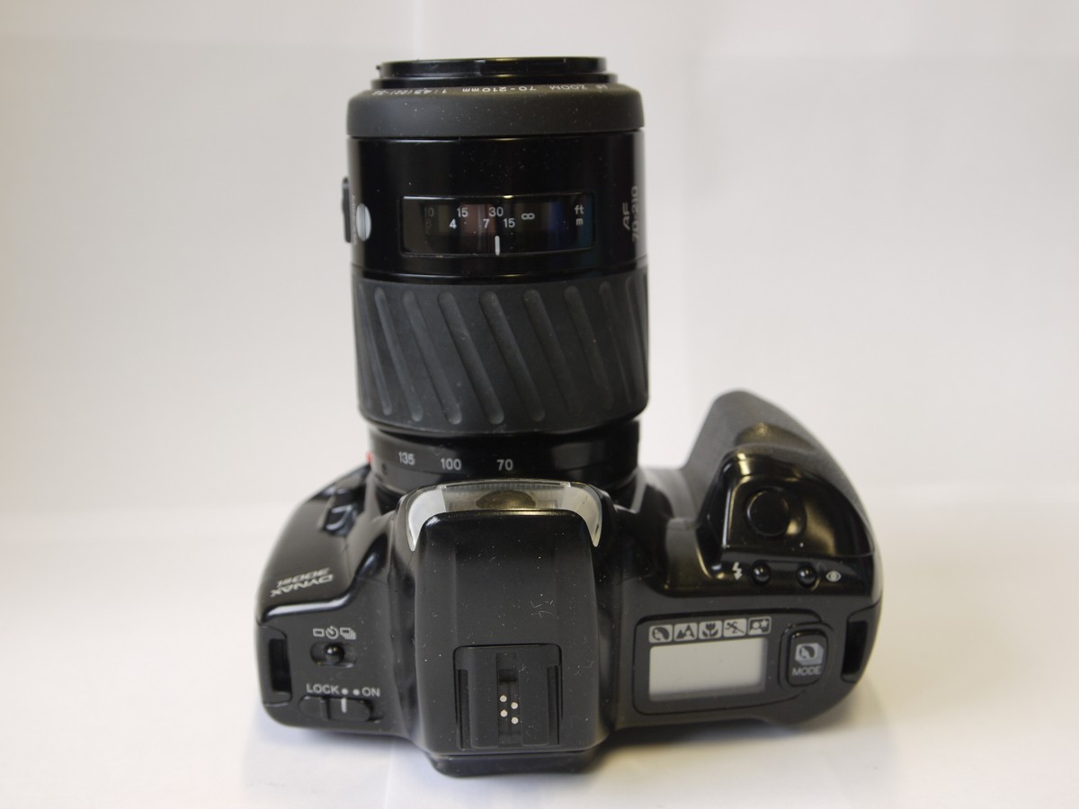 mwclassiccameras-20221014-23 Minolta Dynax 300si 35mm AF SLR + 70-210mm f4.5-5.6 AF Zoom (Sony A mount). No battery included