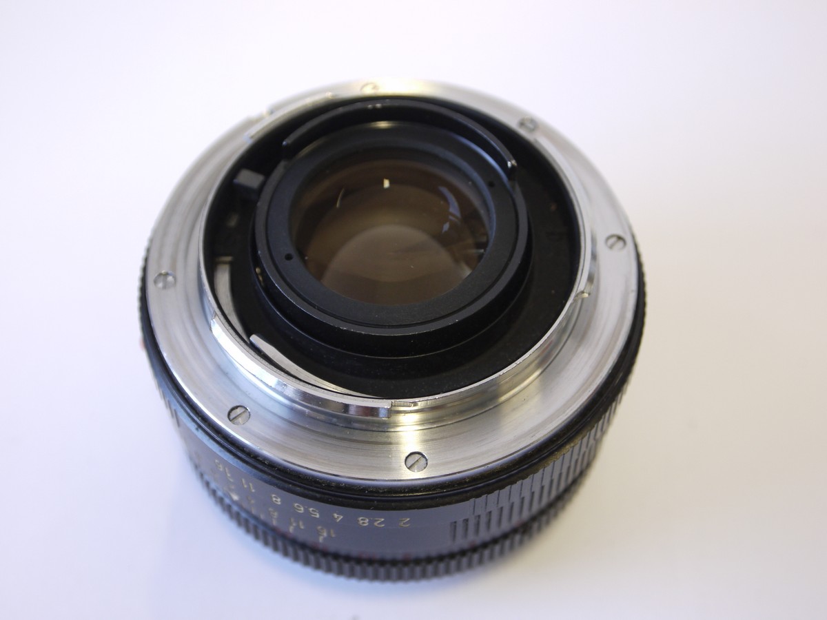mwclassiccameras-20221021-71 Leitz Wetzlar 50mm f2 Summicron-R Single Cam (No.2000181)