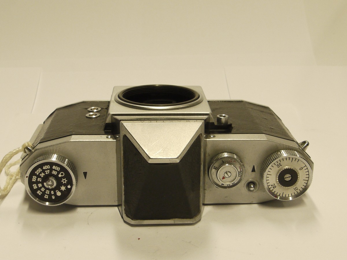 KW Praktica IV 35mm SLR body, M42 screw mount, with base lever