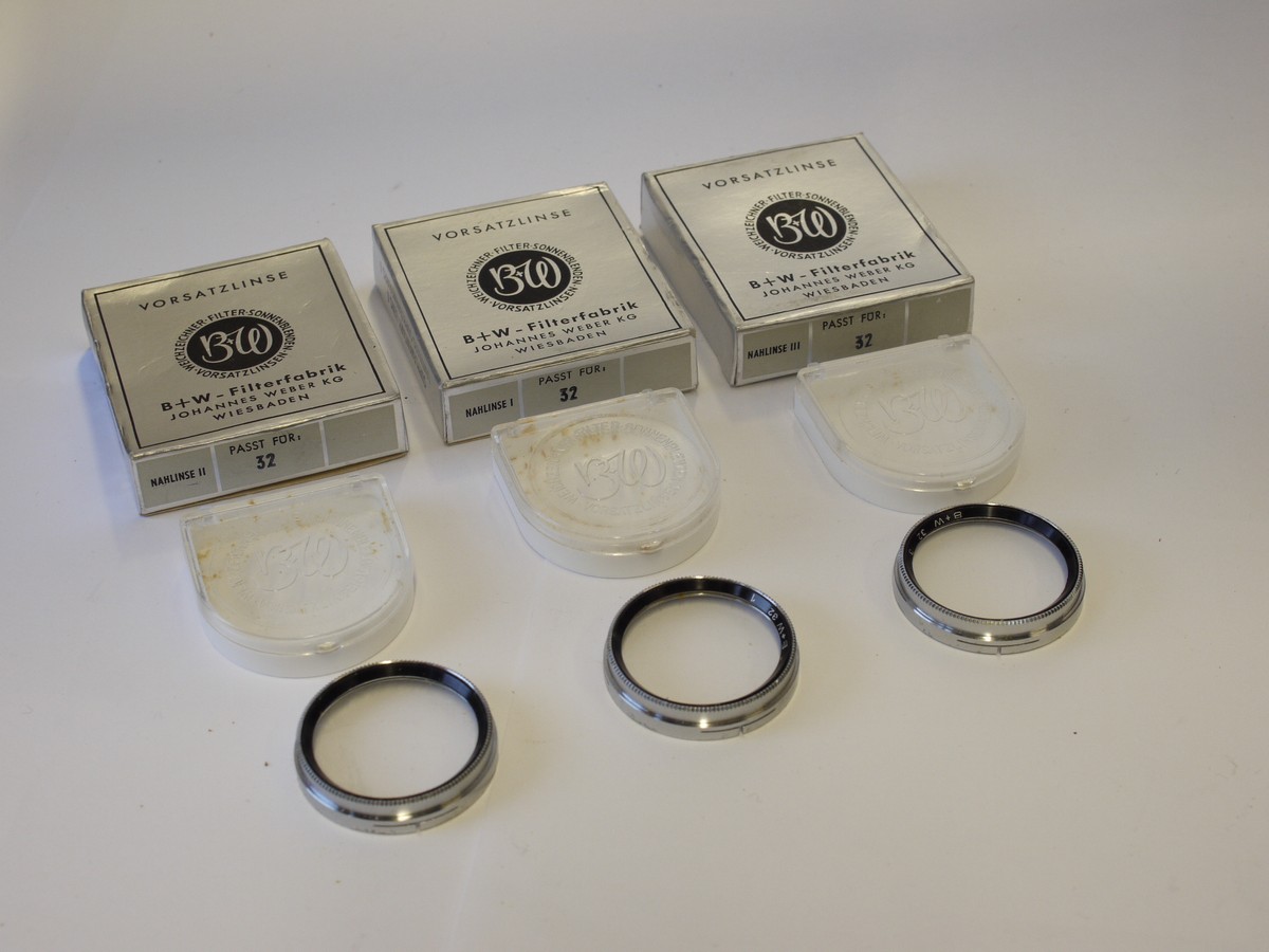 mwclassiccameras-20221208-129 B+W 32mm push-on Close-Up No.1, 2 & 3 lenses + all in makers keeper cases with instructions & Boxes